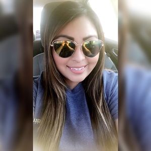 Meet your Posher, Mirtha